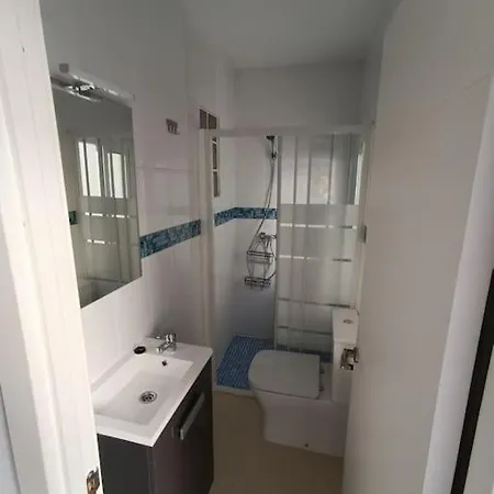 Estupendo Piso Renovado A 30 Metros De La Playa Almería