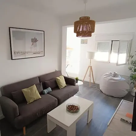 Estupendo Piso Renovado A 30 Metros De La Playa Appartement