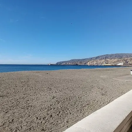 Estupendo Piso Renovado A 30 Metros De La Playa *